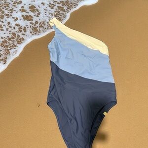 Summersault bathing suit NWOT